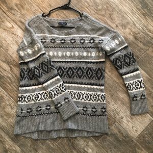 American Eagle sweater